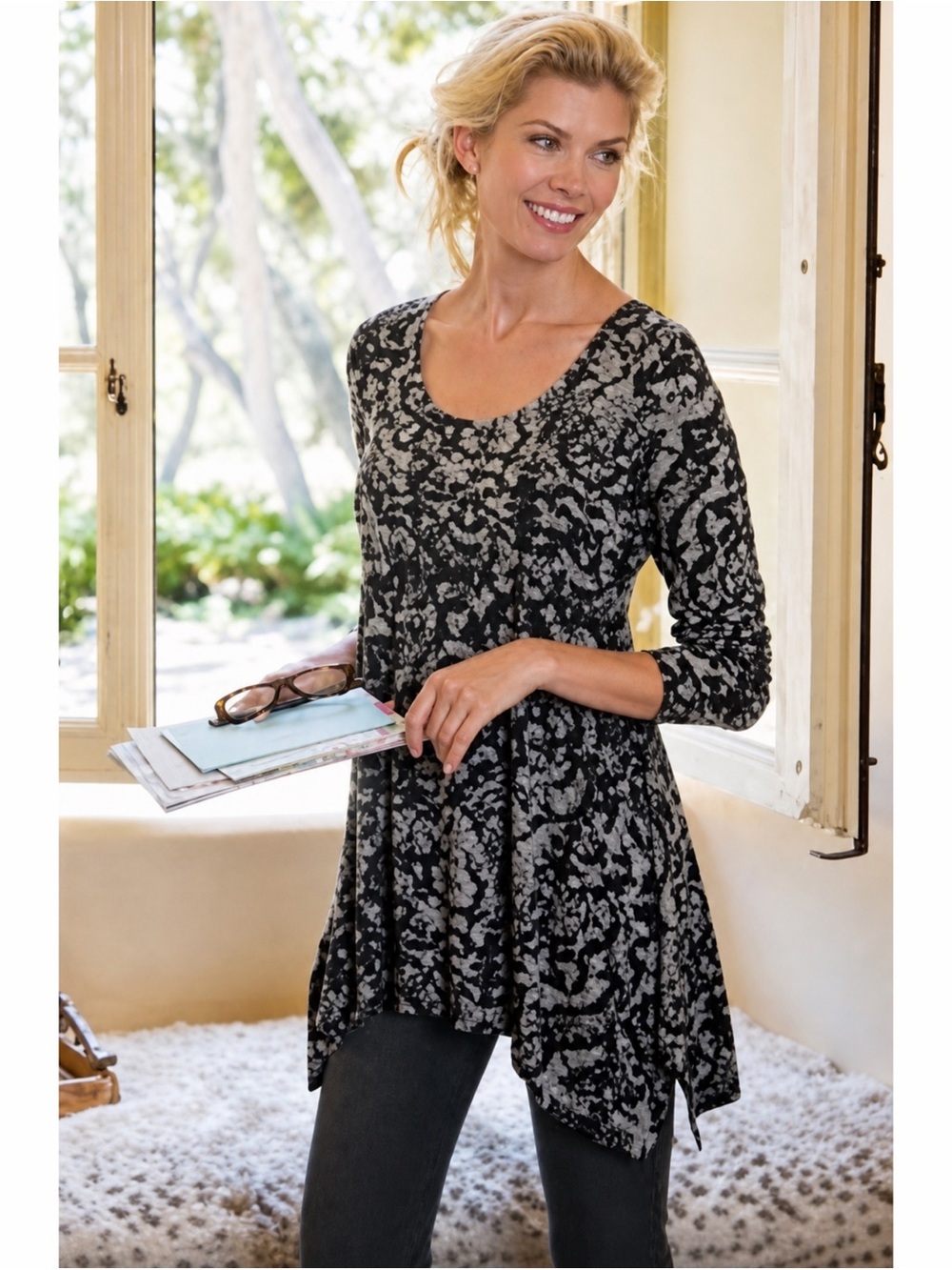Soft Surroundings Floral Long Sleeve Tunic Top Asymmetrical Hem L